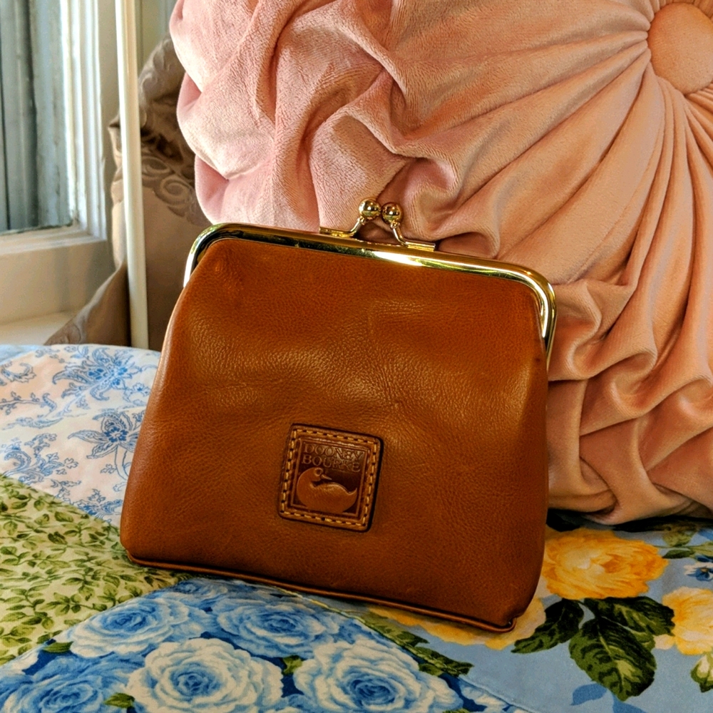 NWT Dooney Kiss Locked LRG Framed Purse